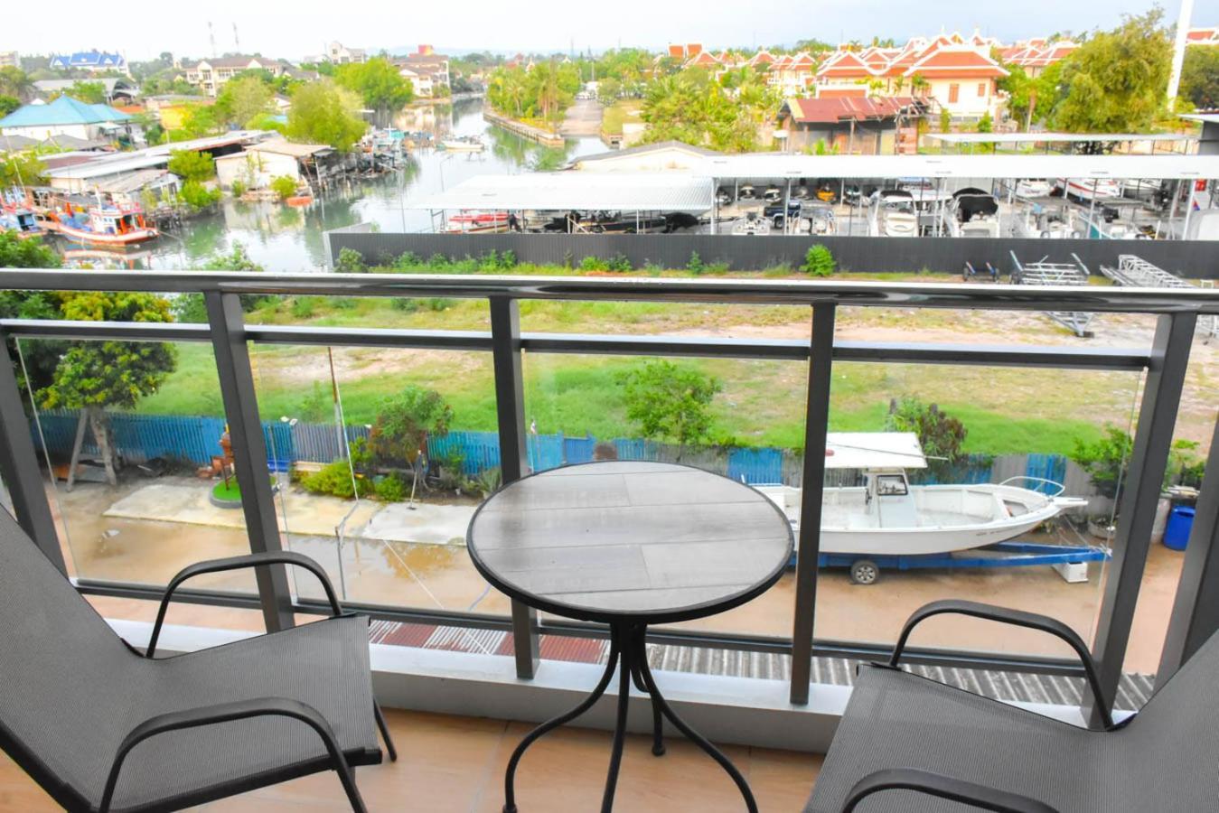 Whale Marina Condominium Na Chom Thian Habitación foto