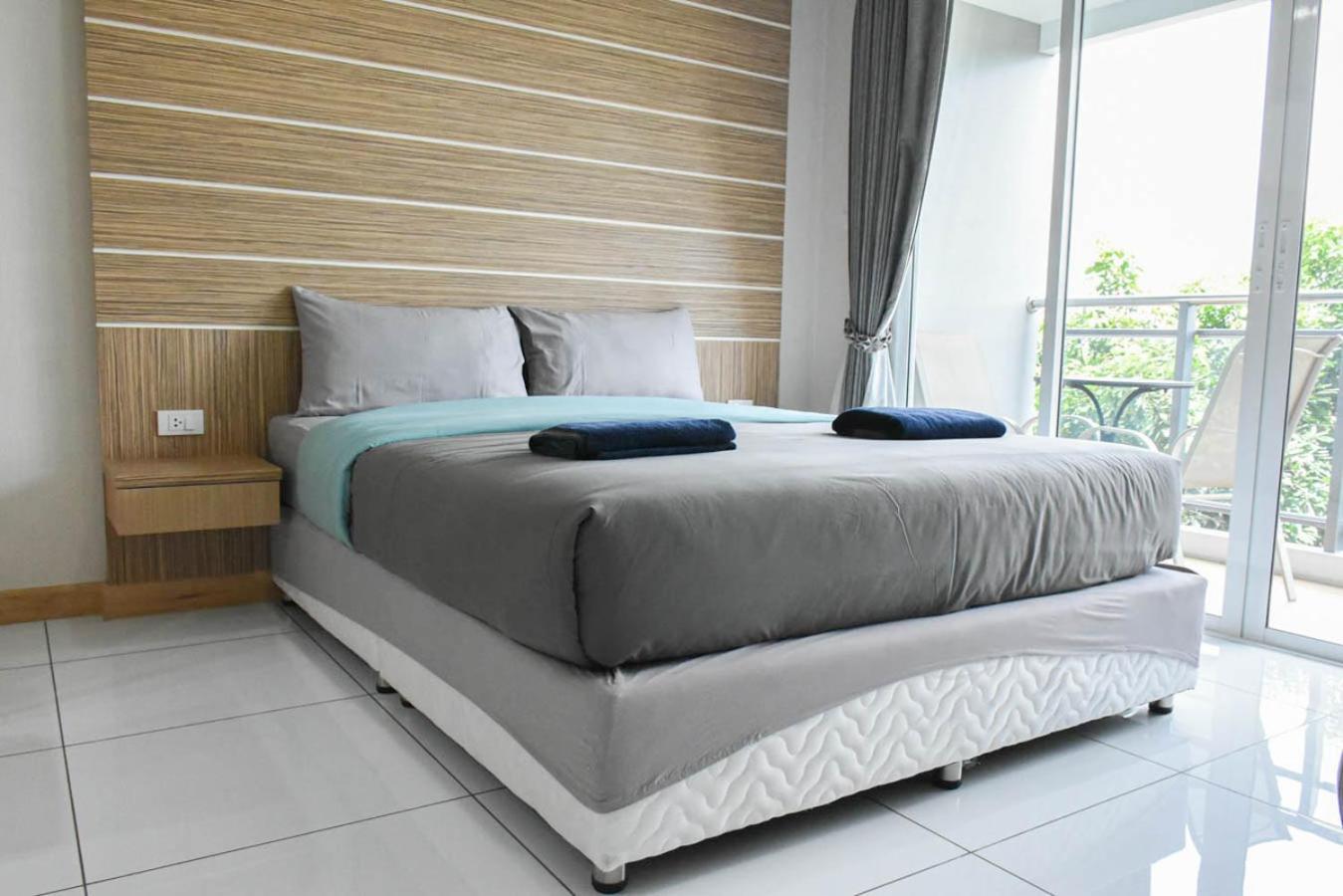 Whale Marina Condominium Na Chom Thian Habitación foto